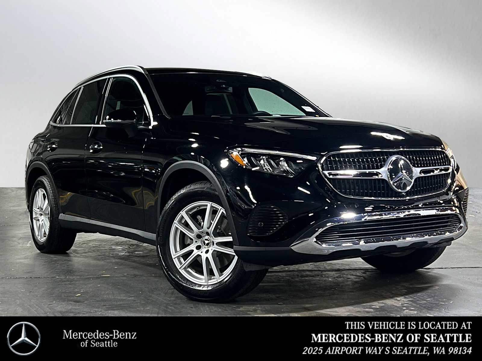 Certified 2025 Mercedes-Benz GLC 300 4MATIC image 1