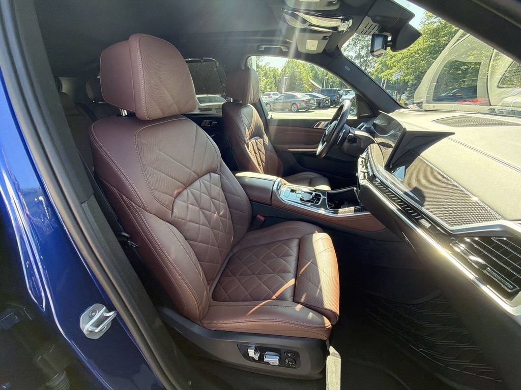 Used 2024 BMW X5 M60i w/ Parking Assistance Package AWD/4WD image 22