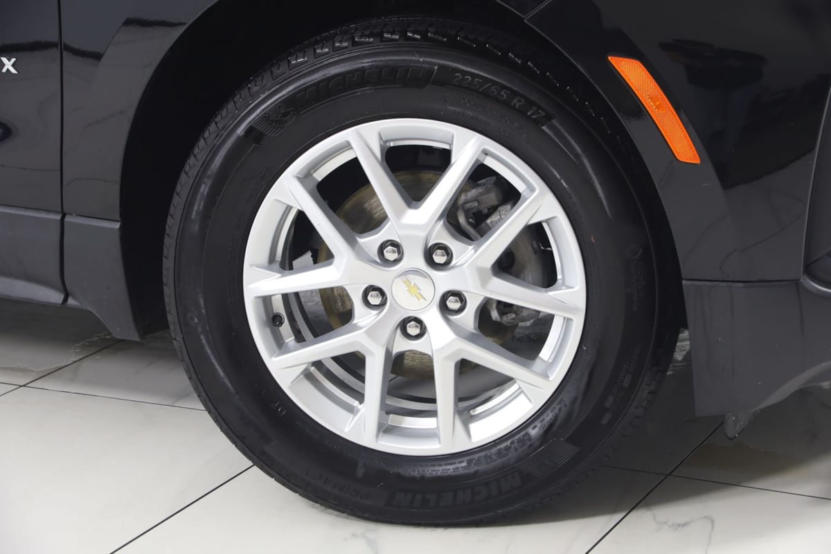 Used 2024 Chevrolet Equinox LS FWD image 13