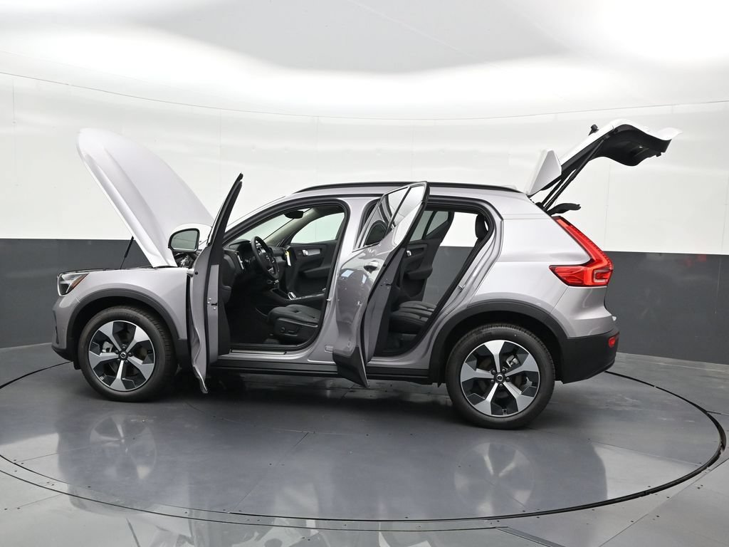 New 2026 Volvo XC40 B5 Plus w/ Climate Package AWD/4WD image 35