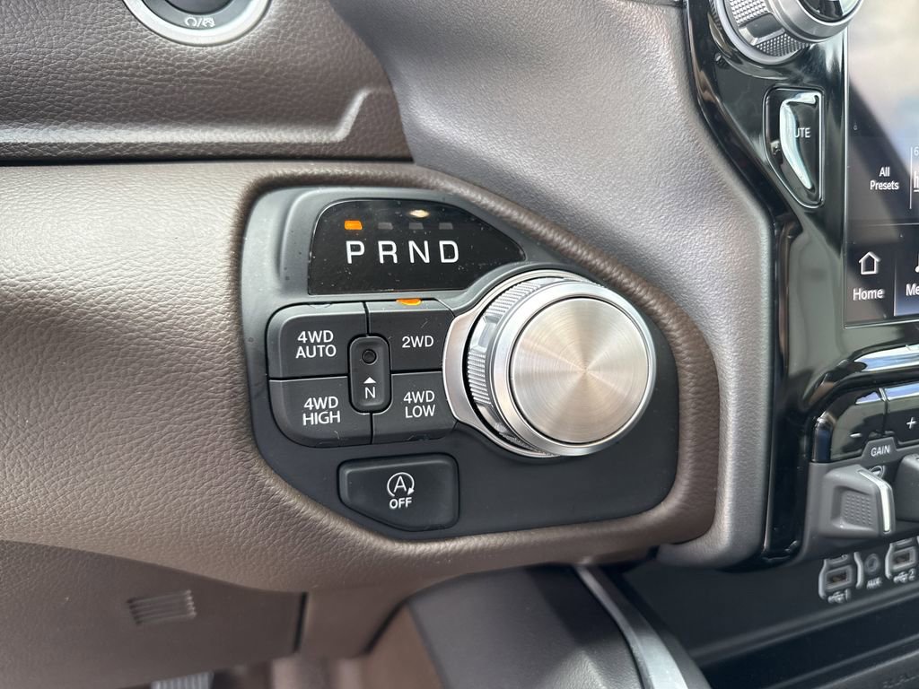 Used 2025 RAM 1500 Laramie w/ Laramie Southwest Edition image 19