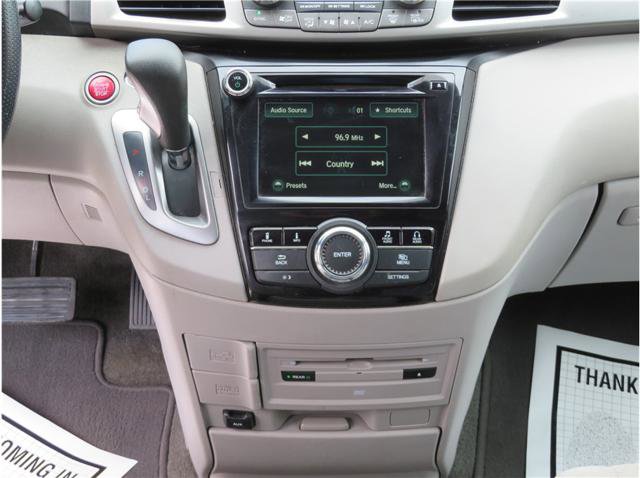 Used 2016 Honda Odyssey SE image 9