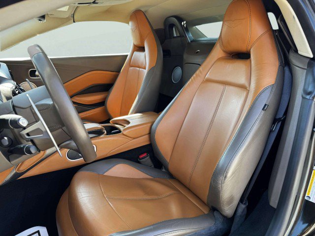 Used 2022 Aston Martin V8 Vantage Roadster image 20