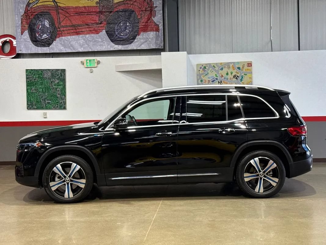Used 2023 Mercedes-Benz EQB 350 4MATIC SUV w/ Pinnacle Package image 4