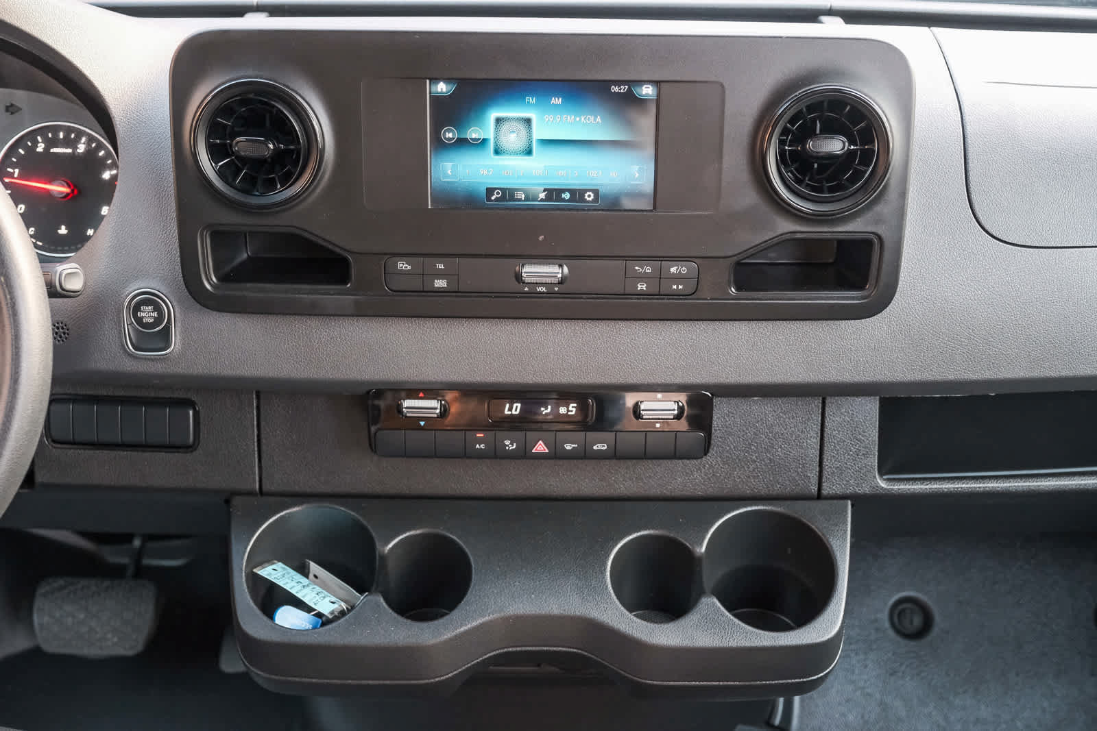 Used 2024 Mercedes-Benz Sprinter 2500 w/ Acoustic Package image 29