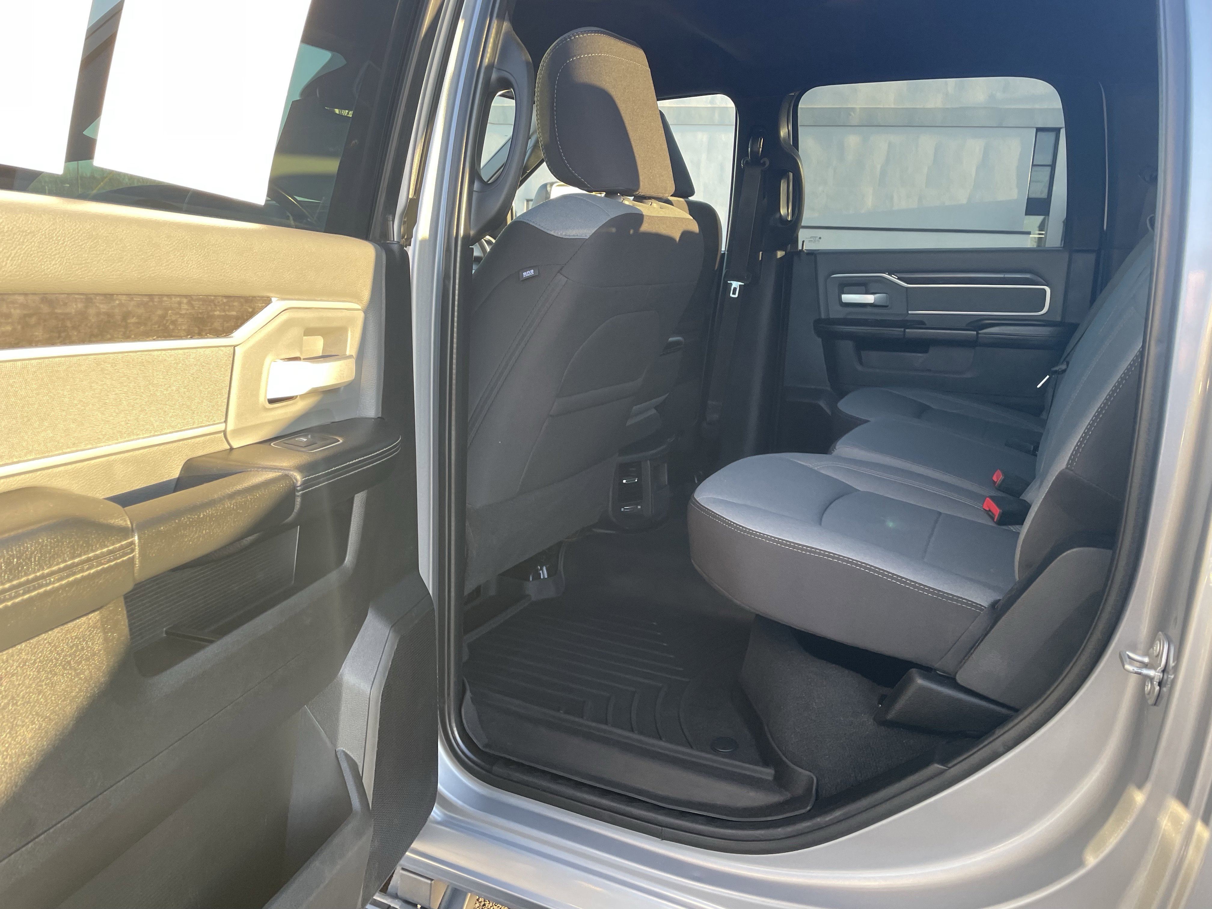 Used 2023 RAM 2500 Big Horn w/ Level 1 Equipment Group image 25