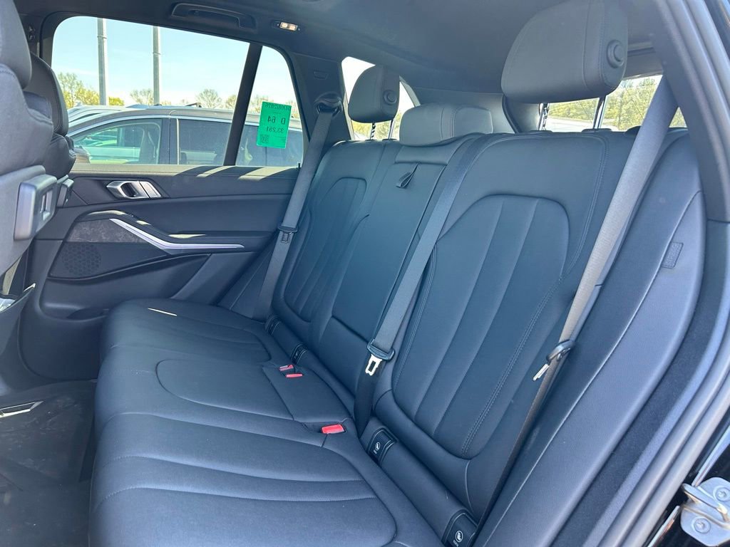 Used 2022 BMW X5 xDrive40i w/ Premium Package image 13
