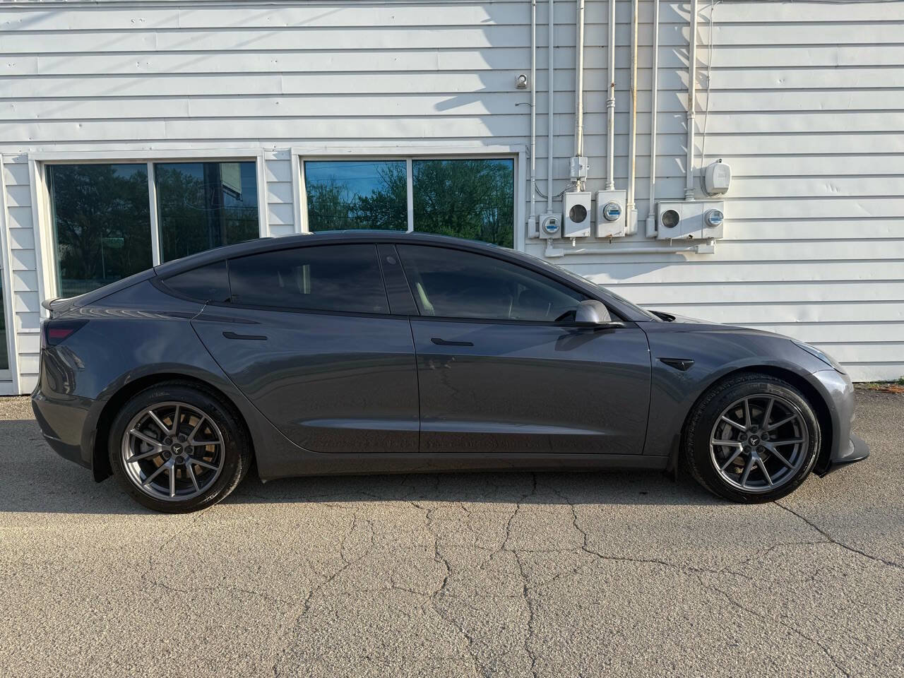 Used 2022 Tesla Model 3 Long Range AWD/4WD image 5