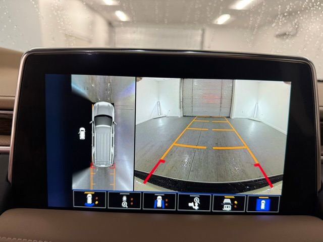 Used 2024 Chevrolet Tahoe Premier w/ Premium Package image 22