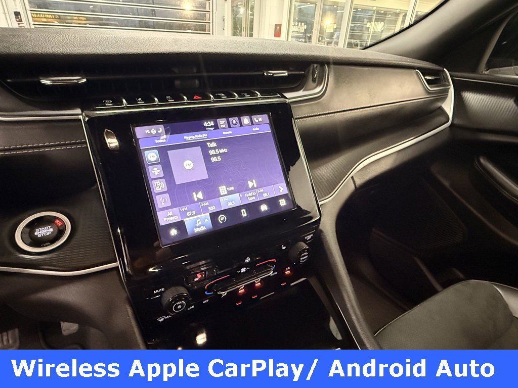 Certified 2025 Jeep Grand Cherokee Altitude image 30