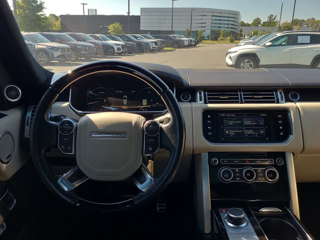 Used 2016 Land Rover Range Rover Supercharged AWD/4WD image 4
