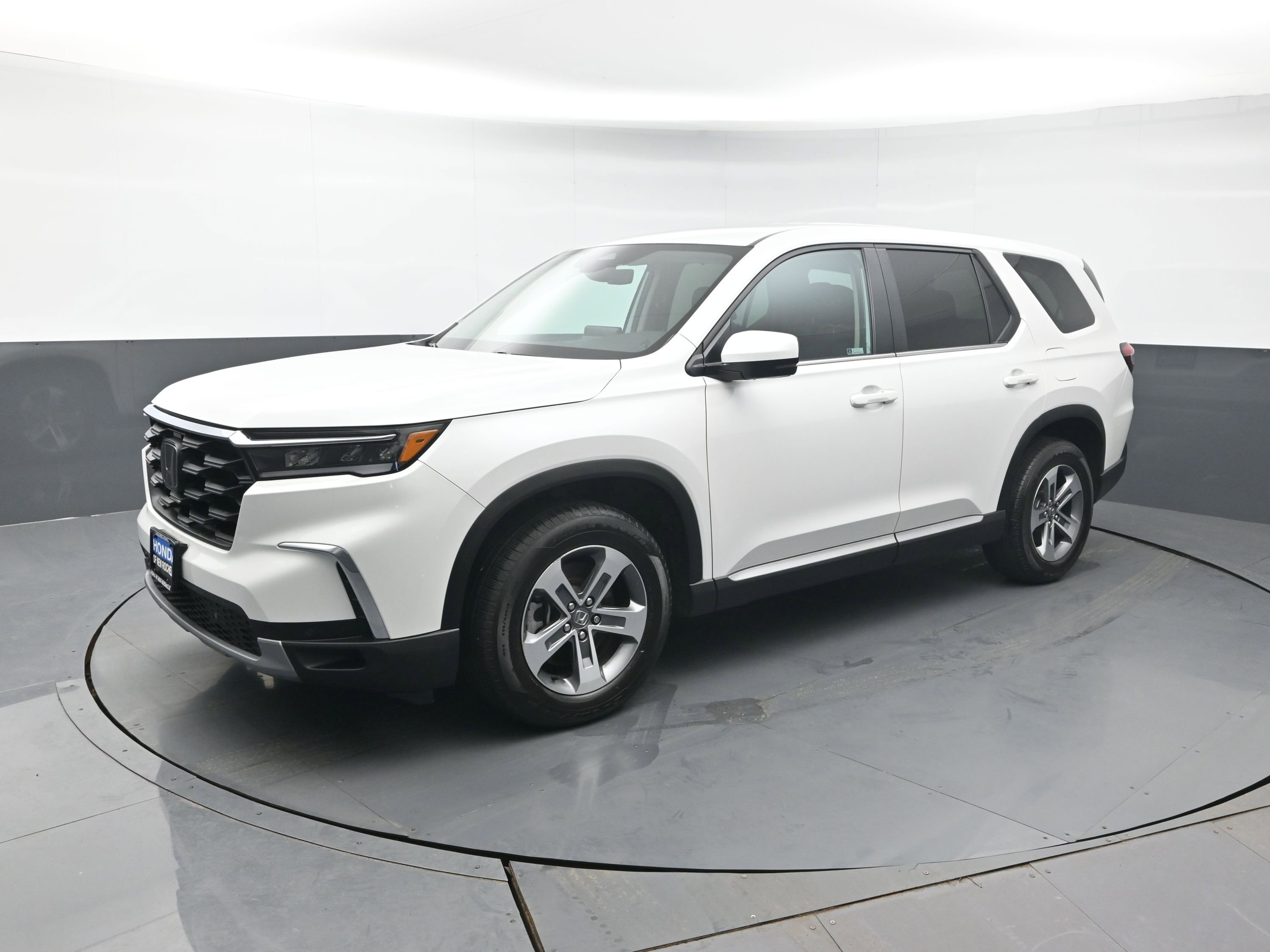 Certified 2024 Honda Pilot EX-L image 1