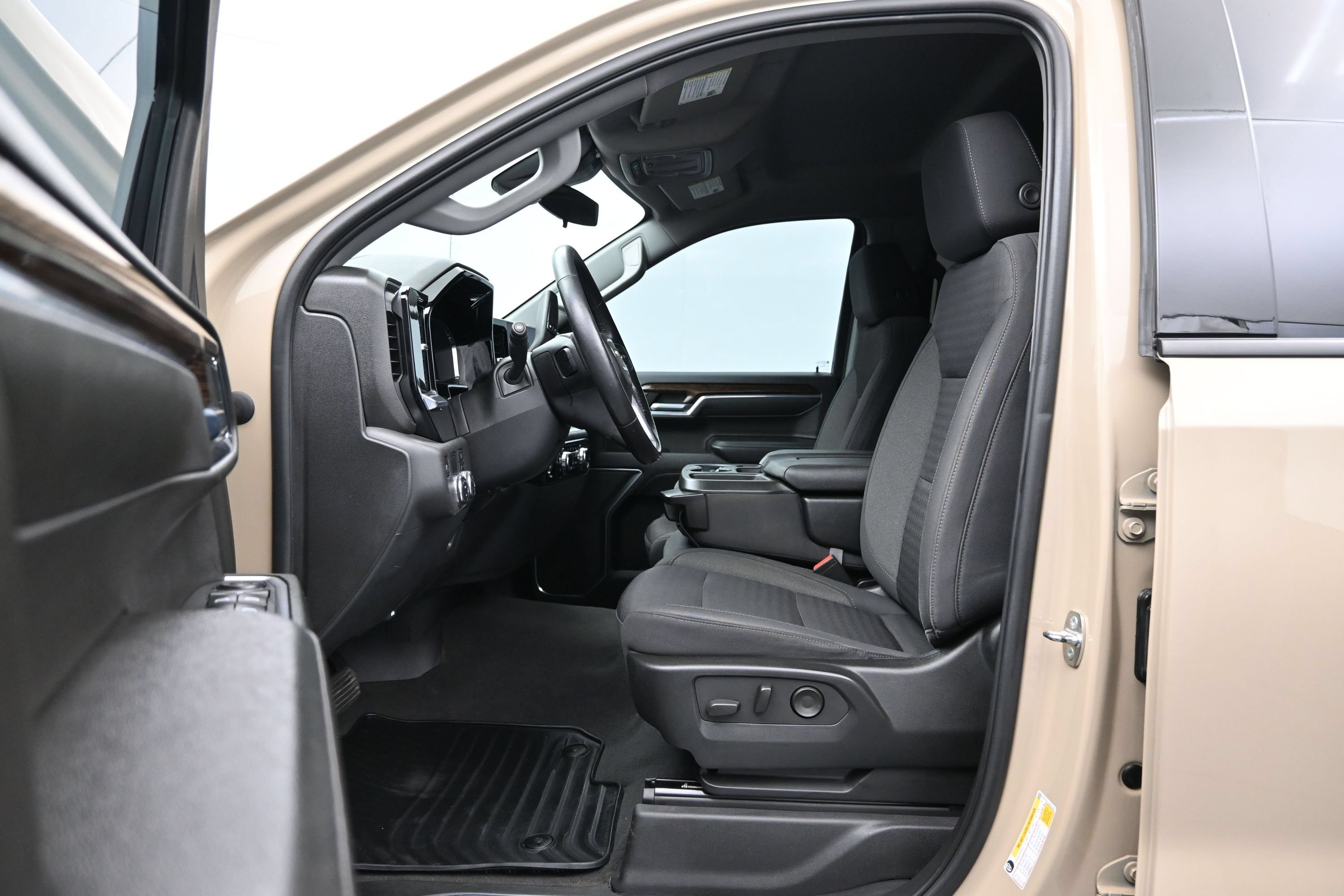 Used 2022 GMC Sierra 1500 Elevation RWD image 9
