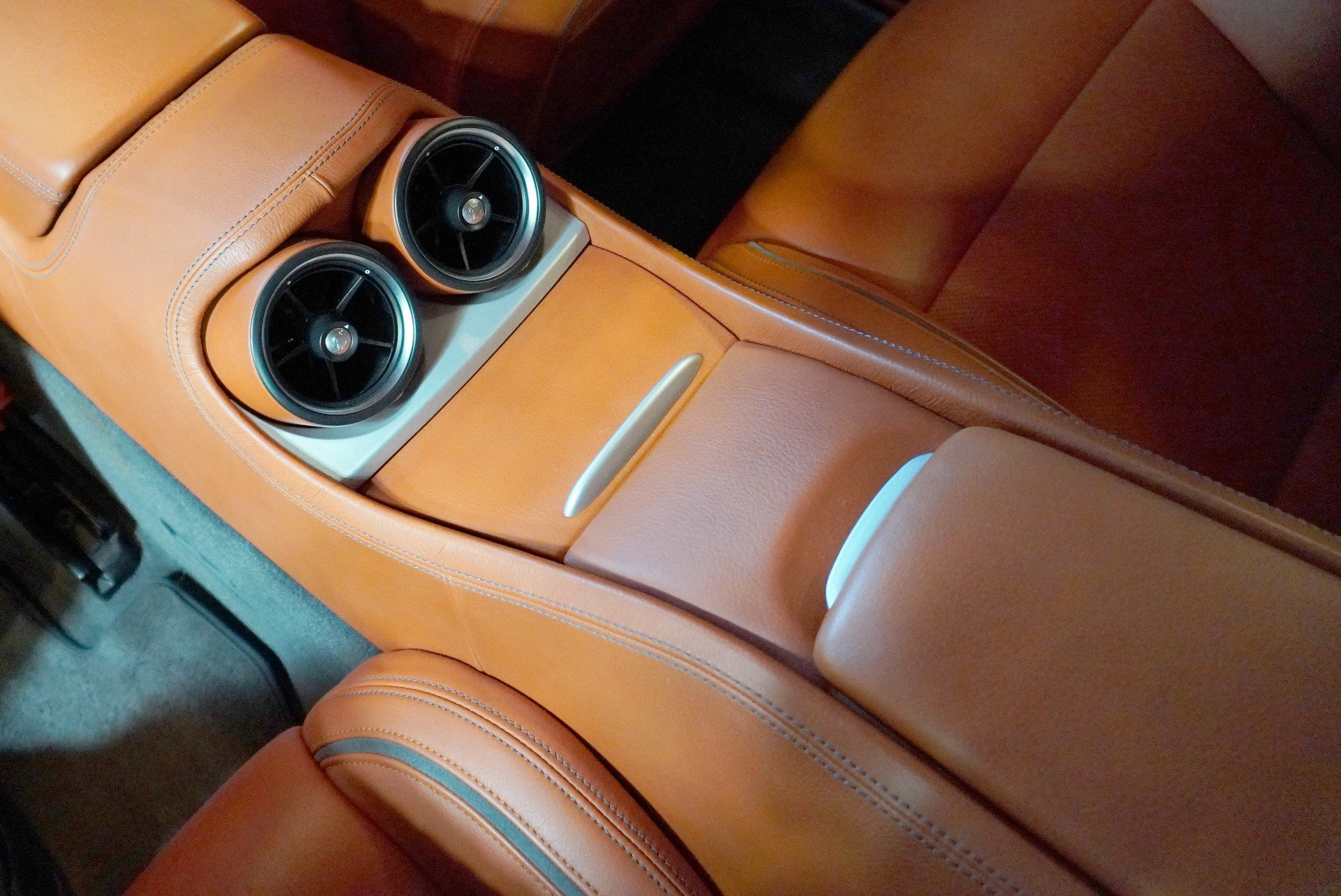 Used 2012 Ferrari FF AWD/4WD image 44