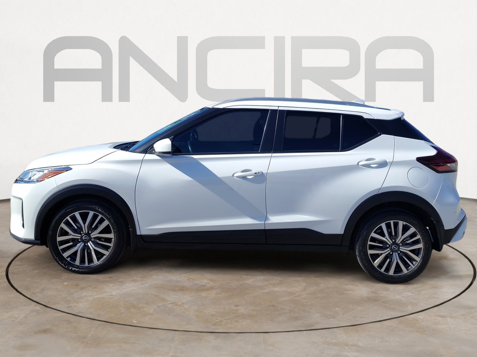 Used 2023 Nissan Kicks SV image 8