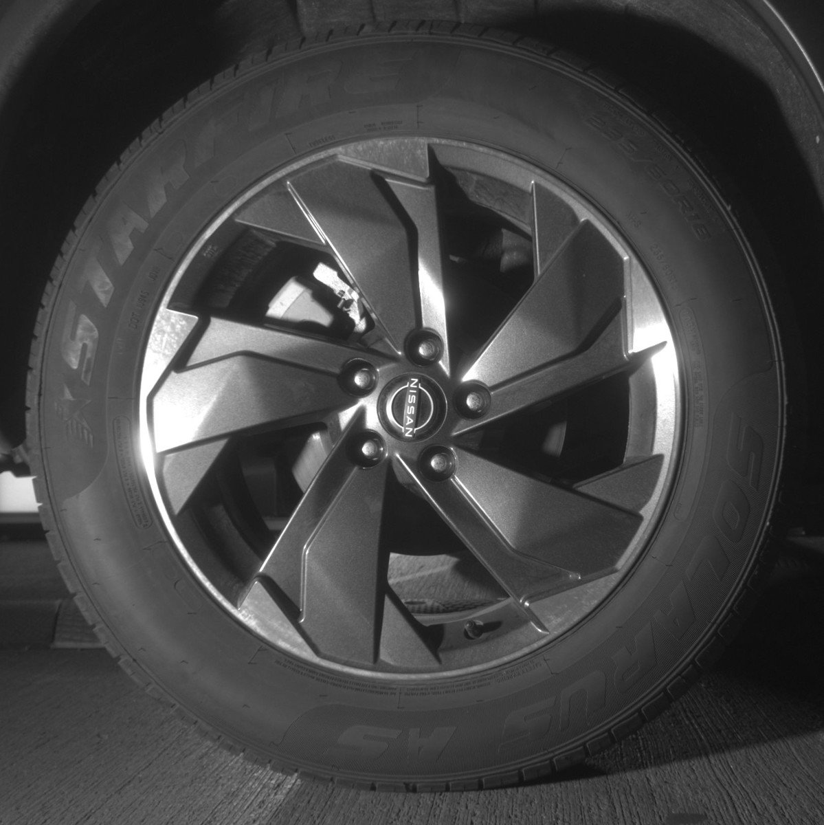 Used 2025 Nissan Rogue SV AWD/4WD image 15