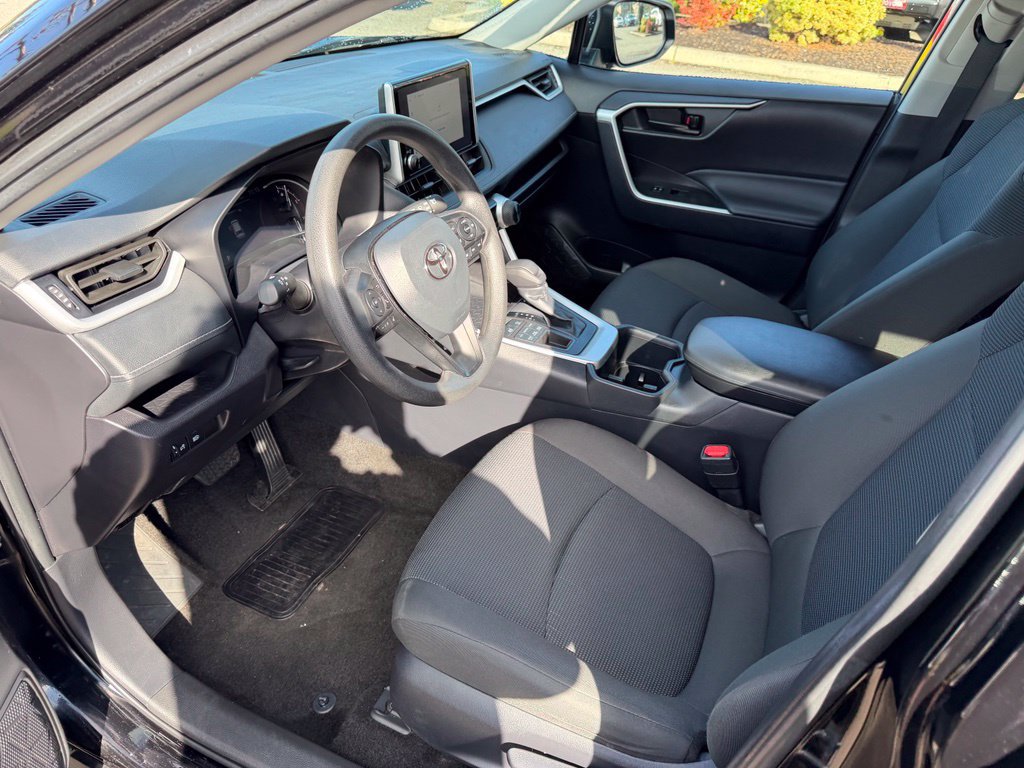Certified 2025 Toyota RAV4 LE AWD/4WD image 12