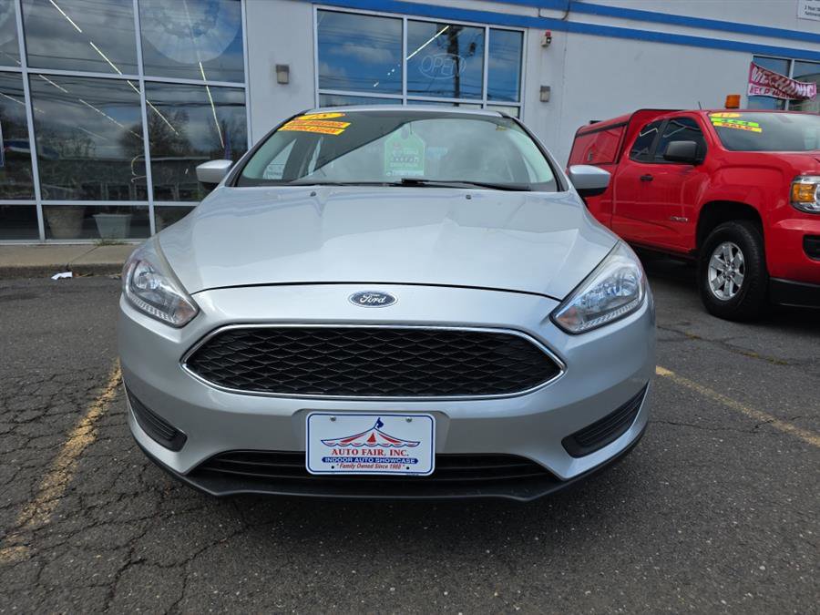 Used 2018 Ford Focus SE image 2