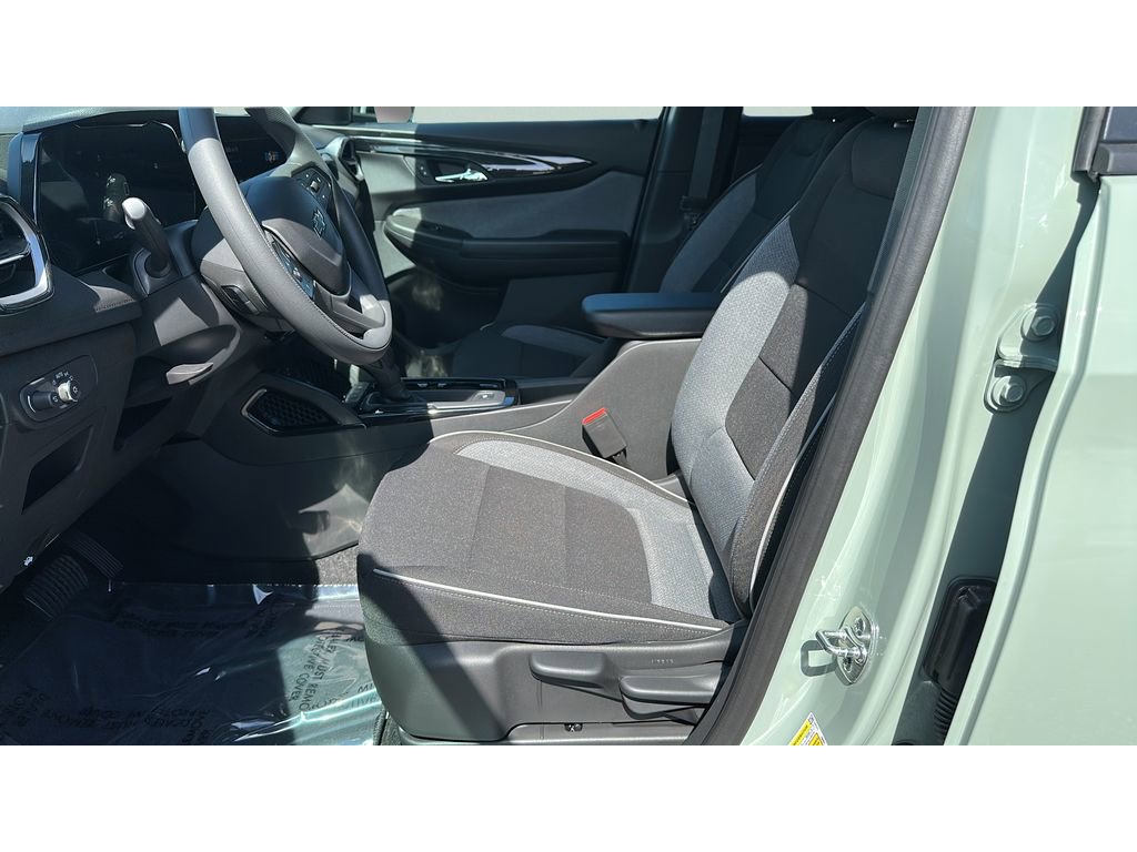 New 2026 Chevrolet TrailBlazer LT w/ Midnight Edition AWD/4WD image 10