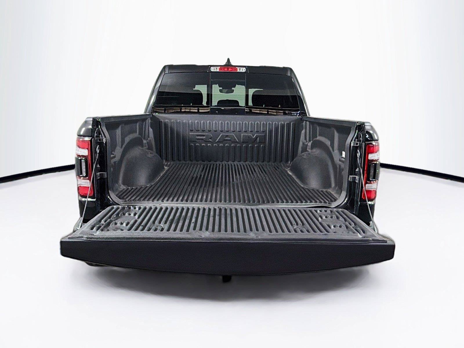 Used 2023 RAM 1500 Big Horn AWD/4WD image 14