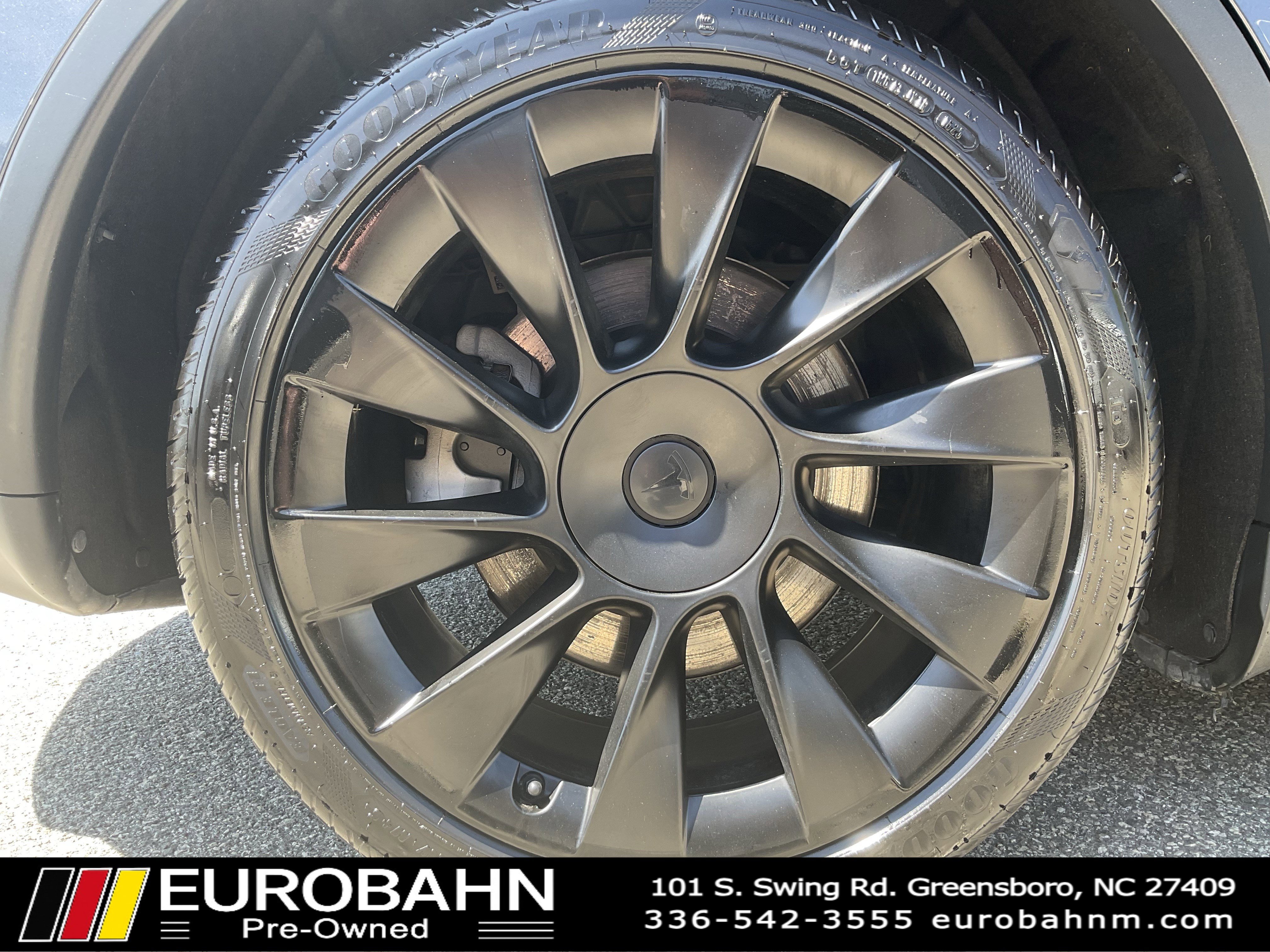 Used 2024 Tesla Model Y Long Range image 31