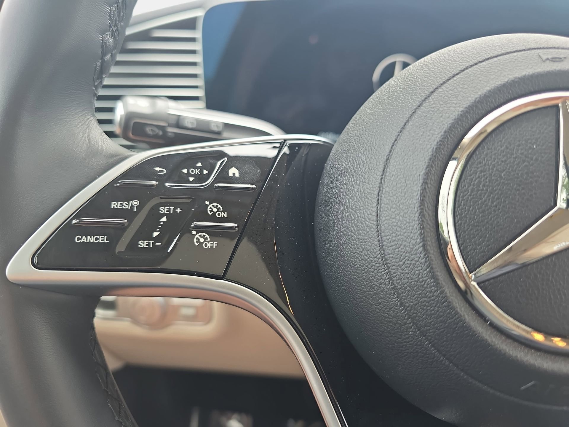 Certified 2025 Mercedes-Benz GLE 350 4MATIC image 17