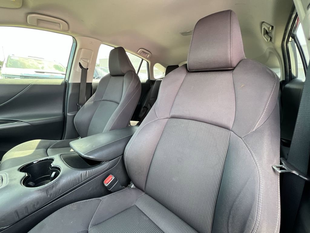 Used 2021 Toyota Venza LE image 13