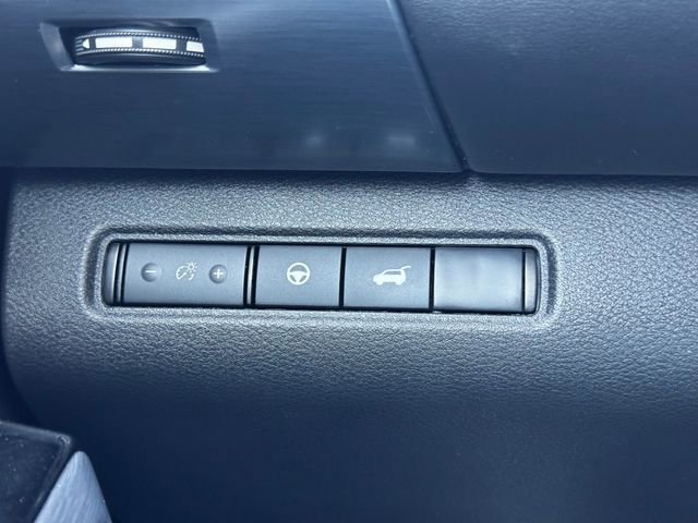 Used 2025 Nissan Pathfinder SL AWD/4WD image 26