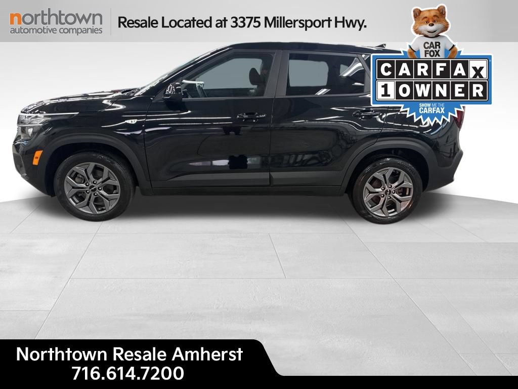 Used 2024 Kia Seltos LX AWD/4WD image 2