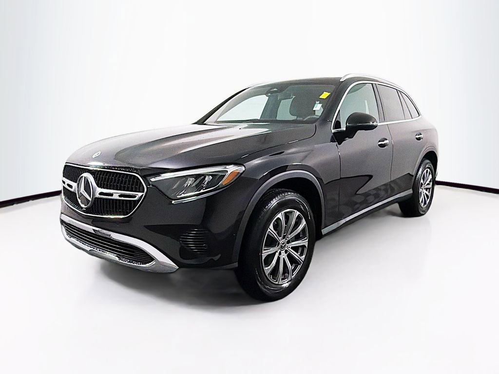 Used 2026 Mercedes-Benz GLC 300 4MATIC image 3