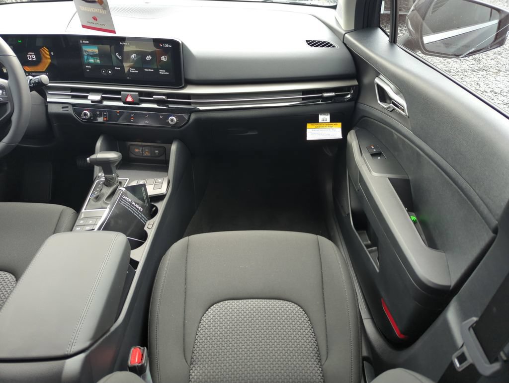 New 2026 Kia Sportage LX w/ LX Convenience Package FWD image 16