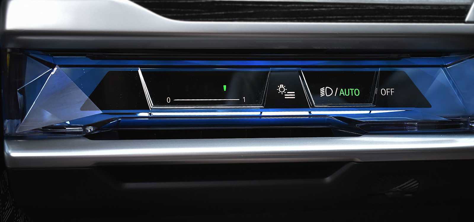 Used 2024 BMW 760i xDrive AWD/4WD image 33