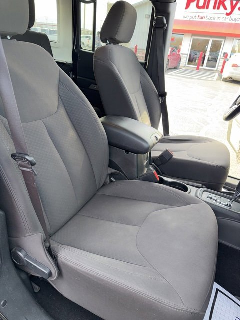 Used 2017 Jeep Wrangler Unlimited Sport w/ Quick Order Package 24S image 19