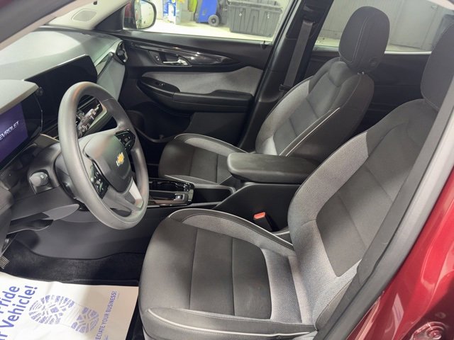 Used 2025 Chevrolet TrailBlazer LT w/ Driver Confidence Package image 21