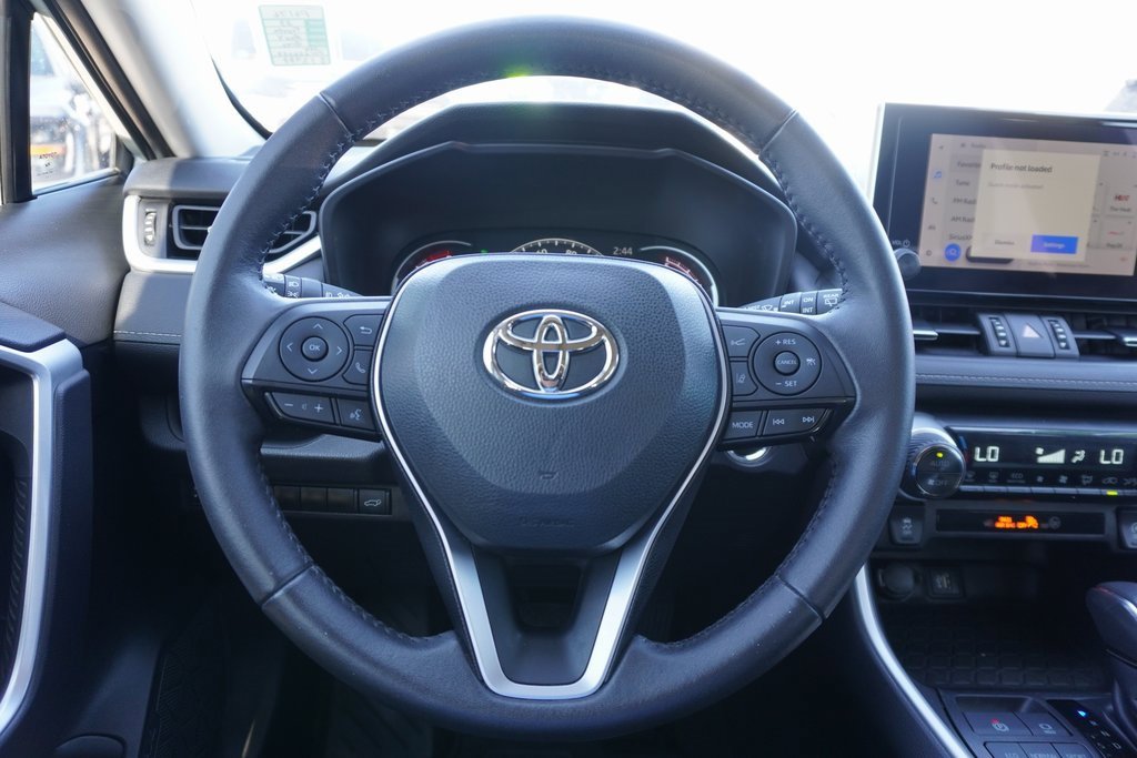 Used 2023 Toyota RAV4 XLE Premium image 10