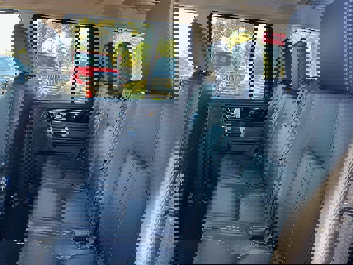 Used 2013 Land Rover LR4 HSE image 34