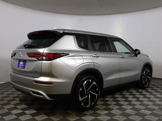 Used 2022 Mitsubishi Outlander SE image 5