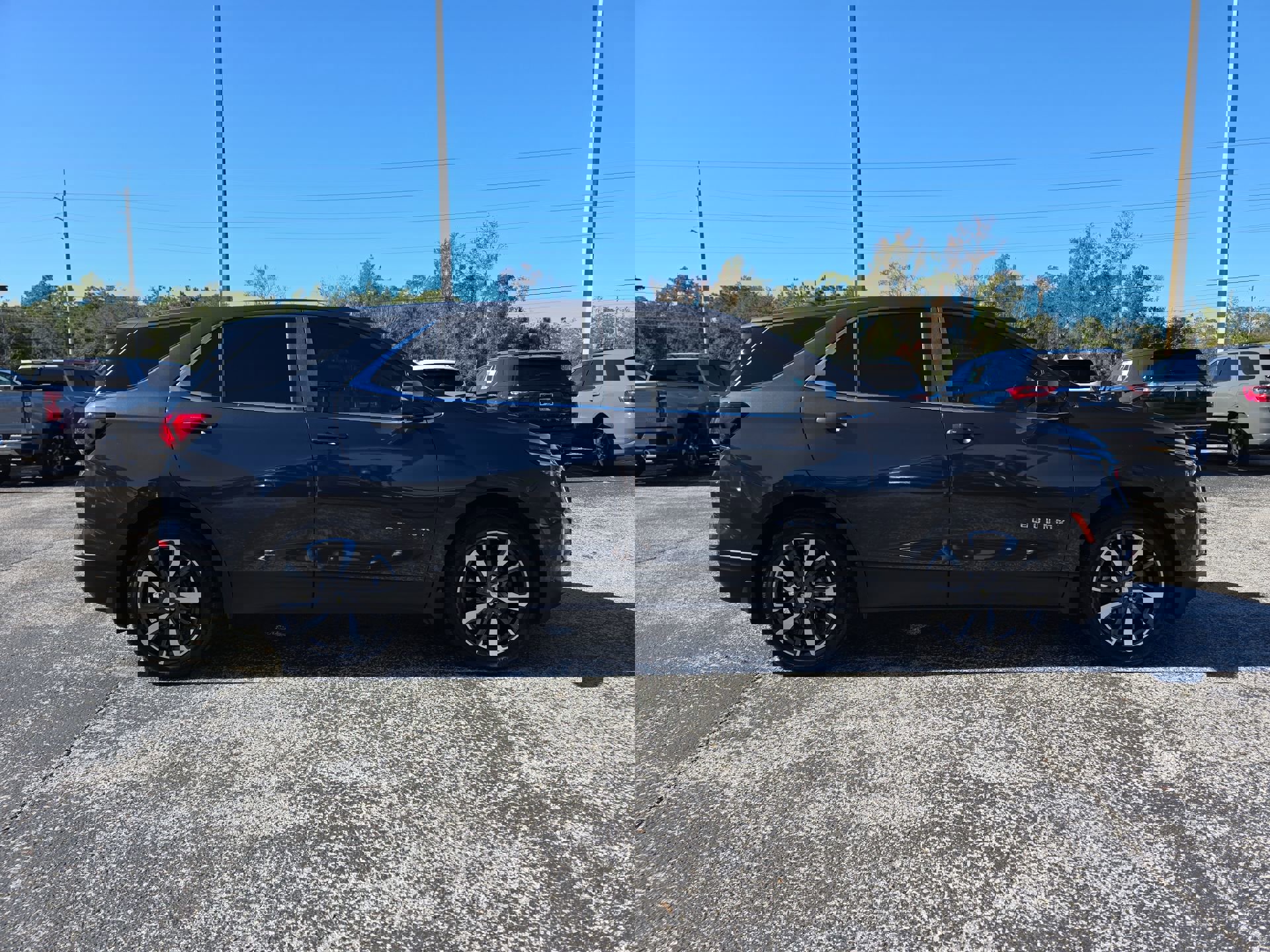 Certified 2023 Chevrolet Equinox LT image 2