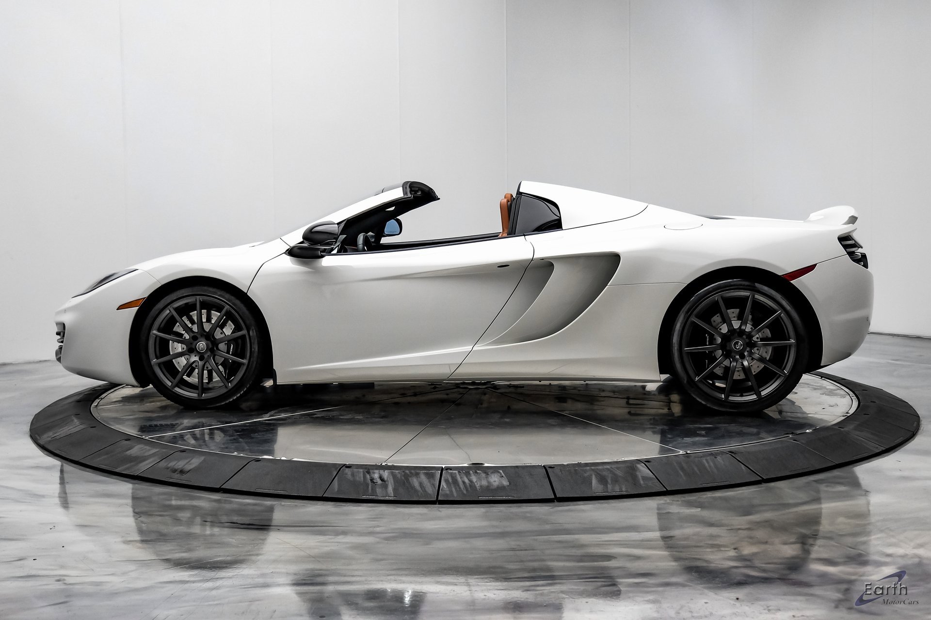 Used 2013 McLaren MP4-12C Spider image 6