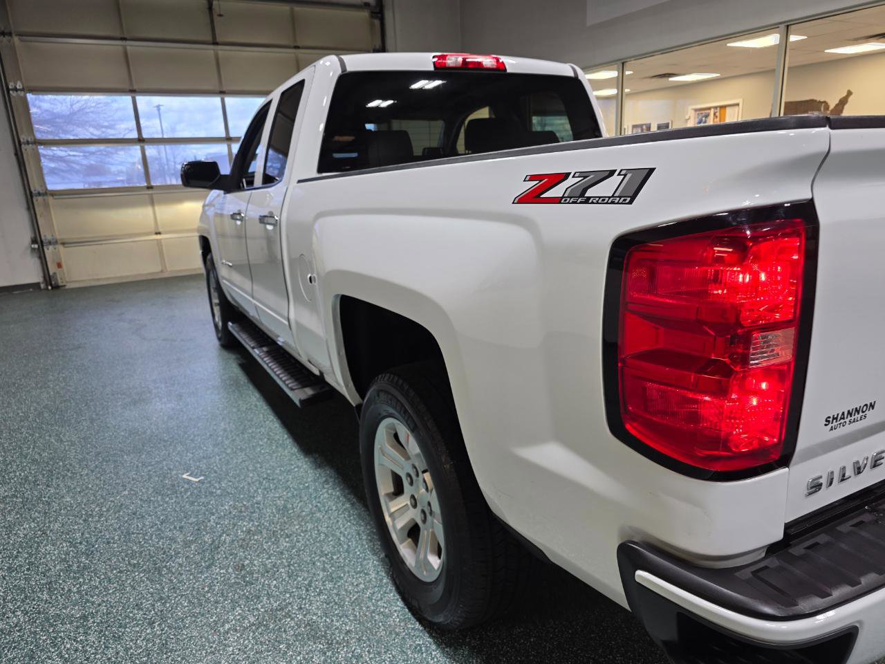 Used 2018 Chevrolet Silverado 1500 LT w/ All Star Edition image 10