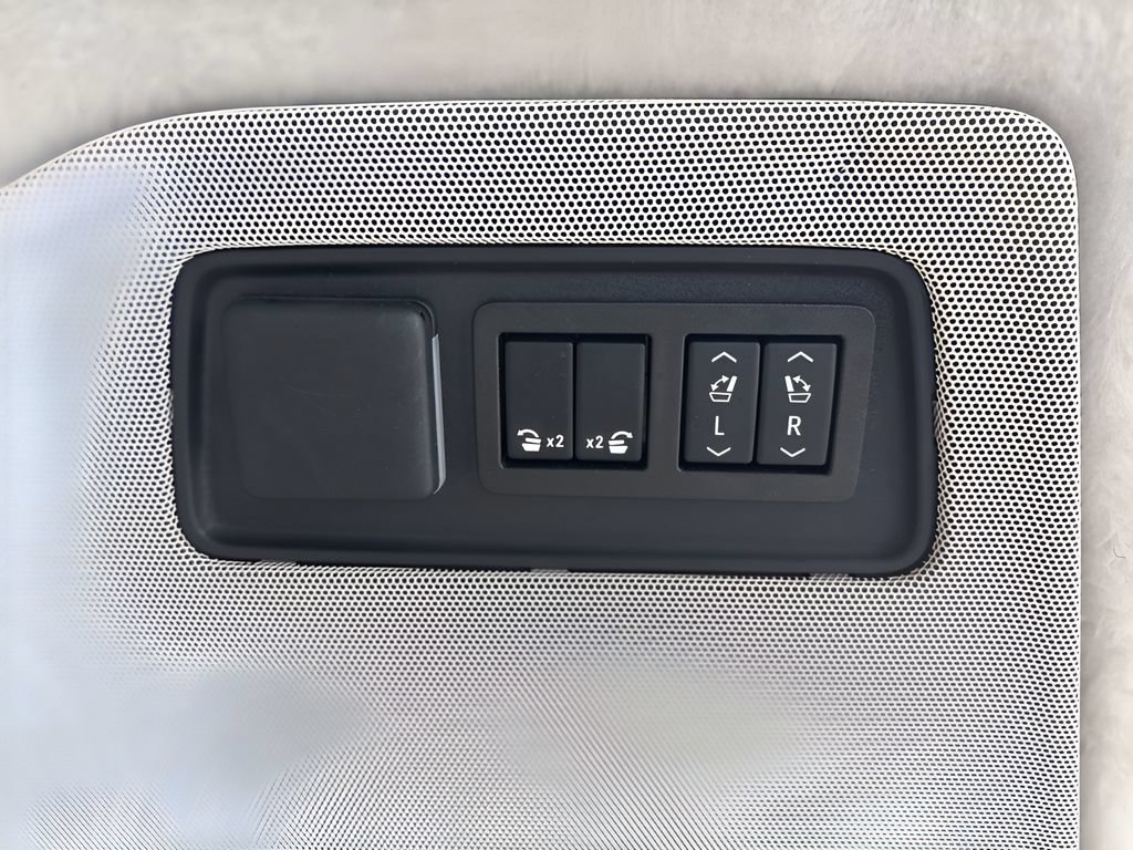 Used 2023 Cadillac Escalade Sport Platinum AWD/4WD image 37