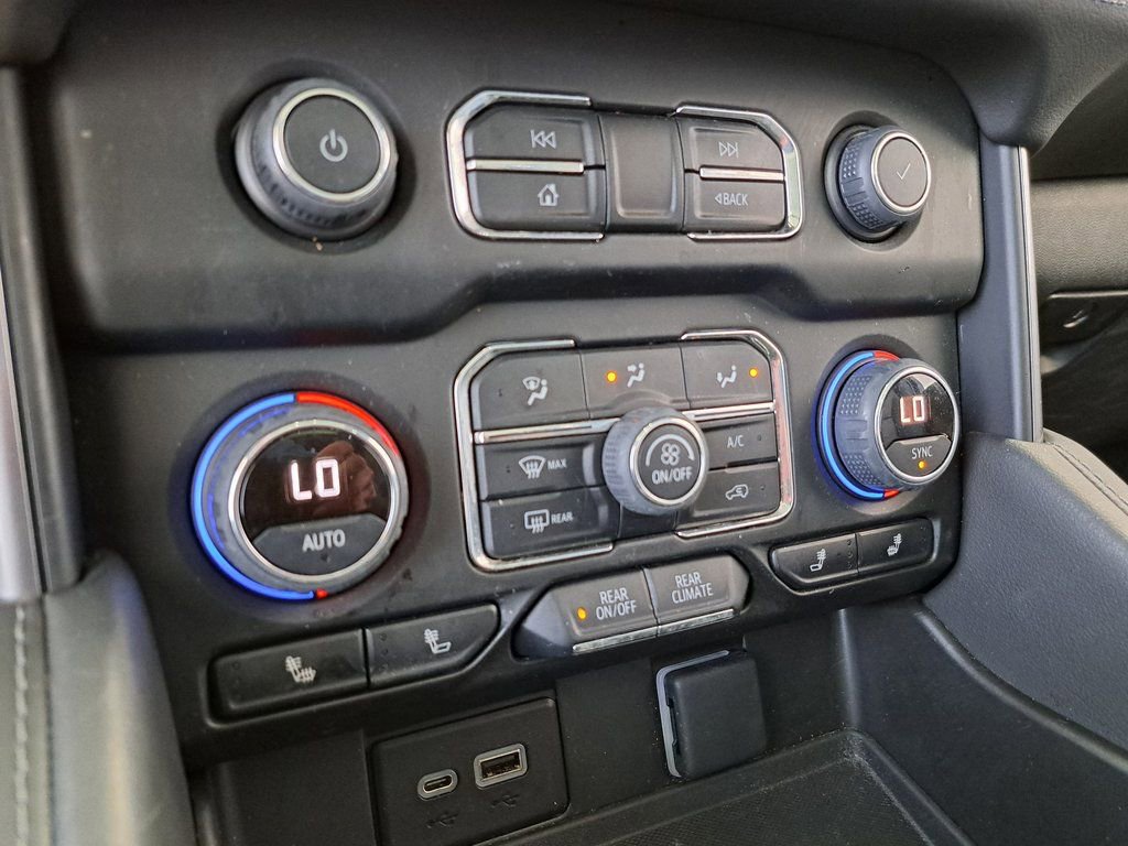 Used 2022 Chevrolet Tahoe Z71 w/ Luxury Package image 17