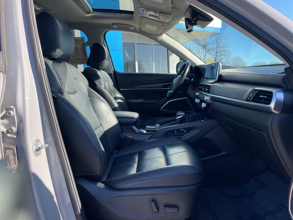 Used 2022 Kia Telluride EX w/ EX Premium Package image 27