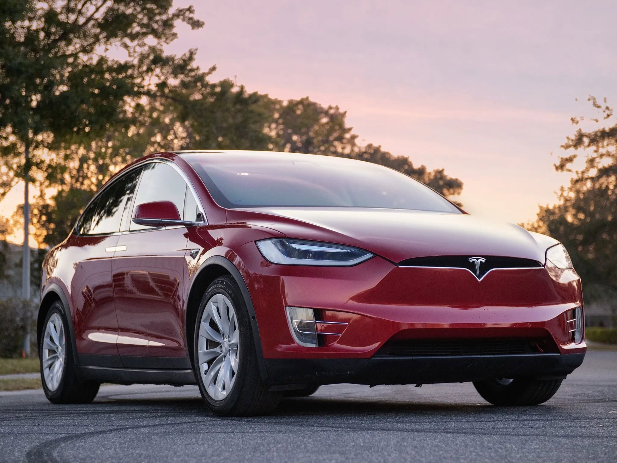 Used 2017 Tesla Model X 75D AWD/4WD image 2