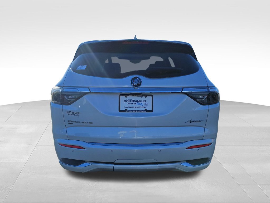 Used 2022 Buick Enclave Avenir w/ Avenir Technology Package AWD/4WD image 4
