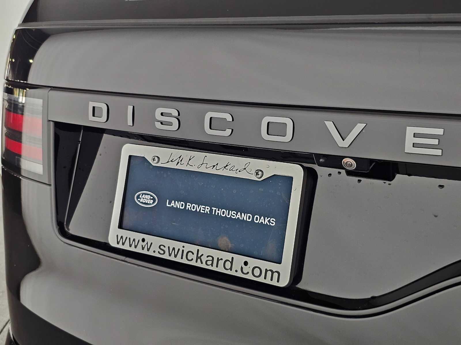 Used 2025 Land Rover Discovery Dynamic SE AWD/4WD image 13