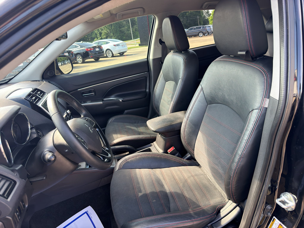Used 2023 Mitsubishi Outlander Sport SE AWD/4WD image 10