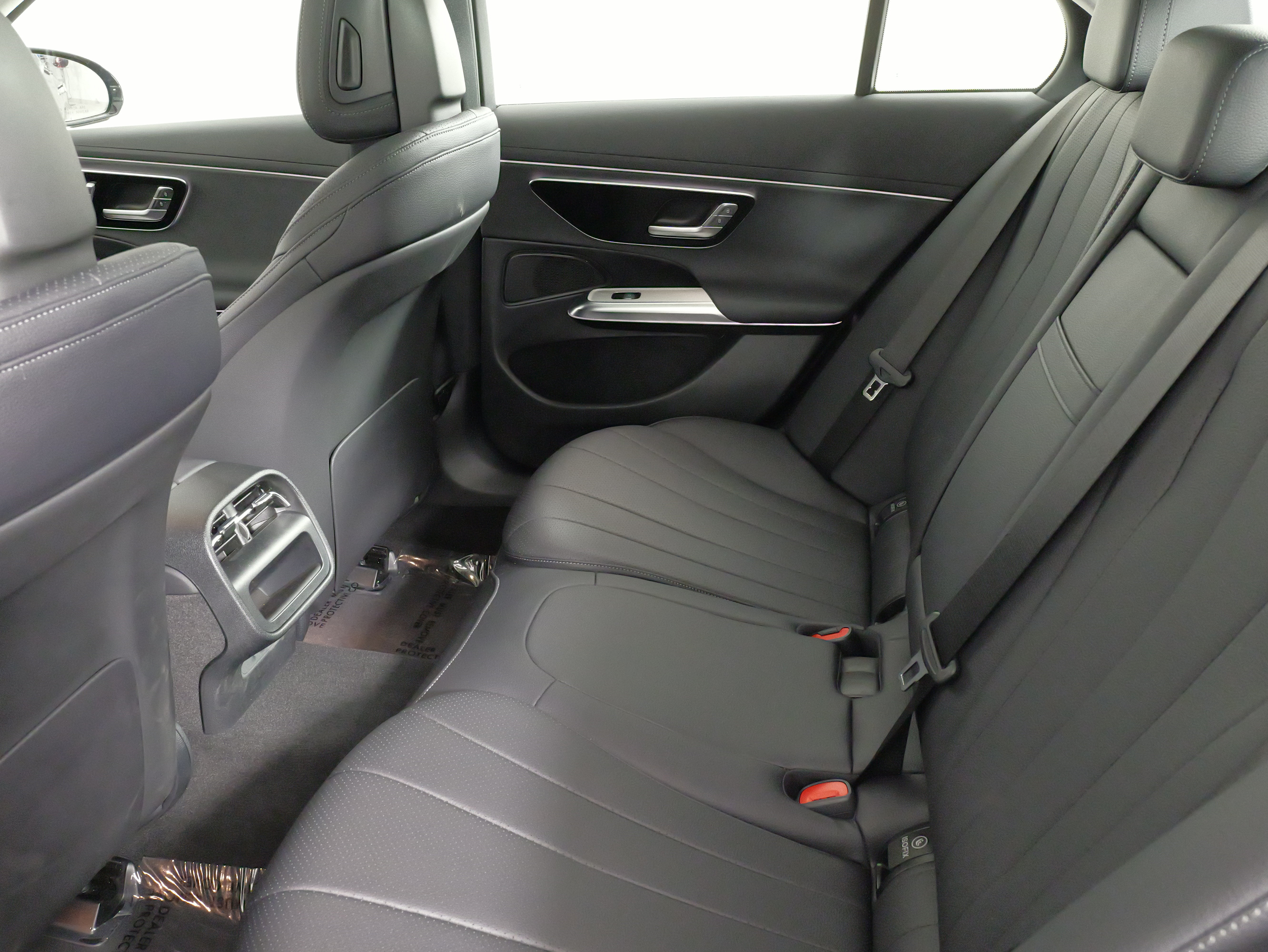 Used 2025 Mercedes-Benz E 350 4MATIC Sedan image 37