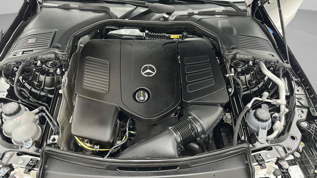 Used 2025 Mercedes-Benz C 300 4MATIC Sedan image 22