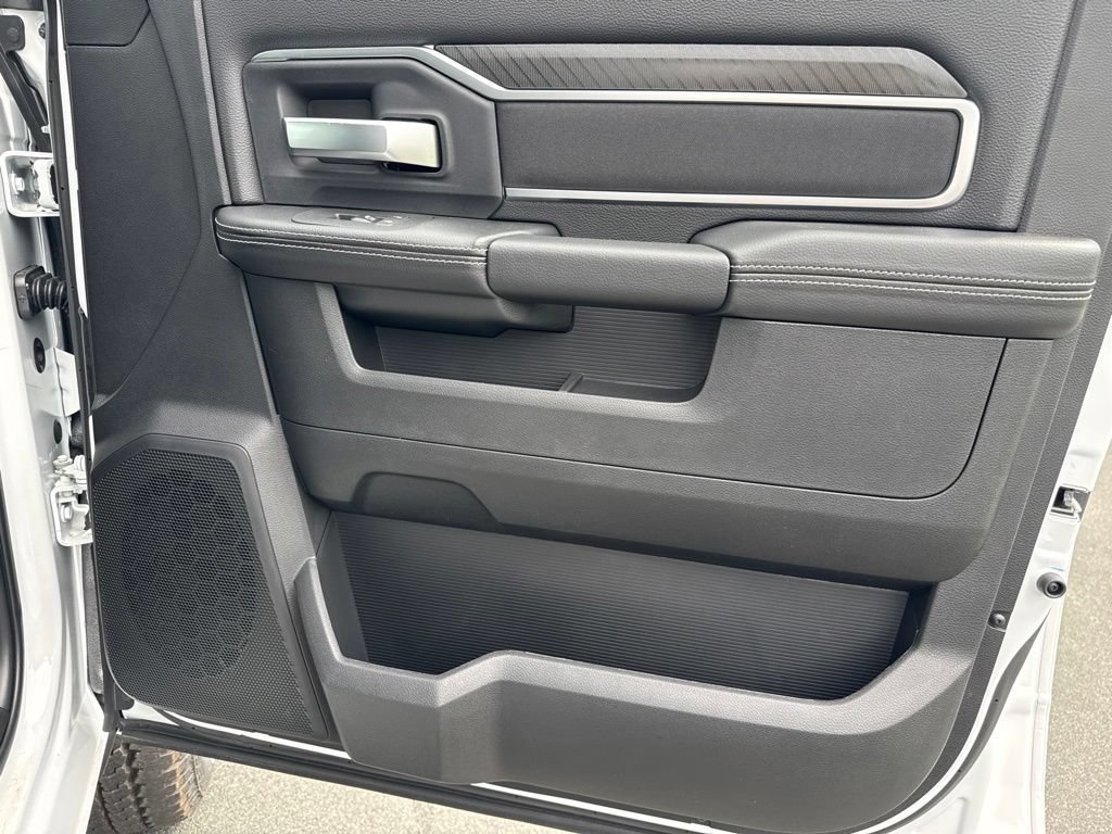 New 2026 RAM 2500 Big Horn AWD/4WD image 10